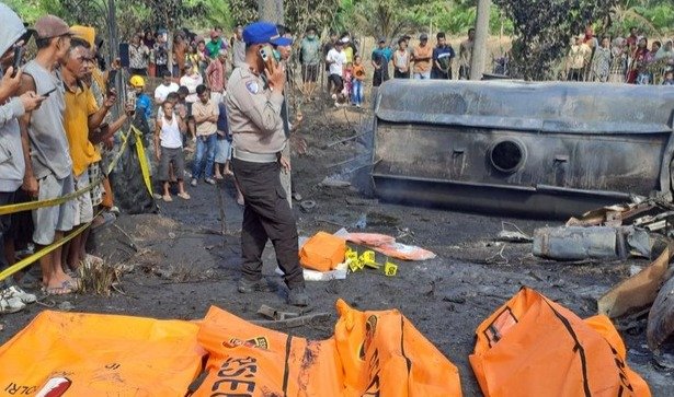 Kecelakaan Maut di Musi Rawas Utara: Bus ALS Terbakar Usai Hantam Truk BBM, Belasan Nyawa Melayang